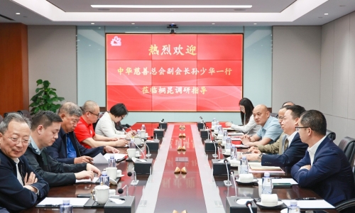 中华慈善总会副会长孙少华莅临桐昆调研