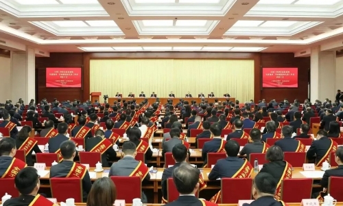 全国先进集体+行业首家认证，桐昆高质量发展之路再谱新篇！