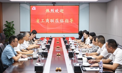 浙江省委统战部副部长、省工商联党组书记郑敏强莅临桐昆调研
